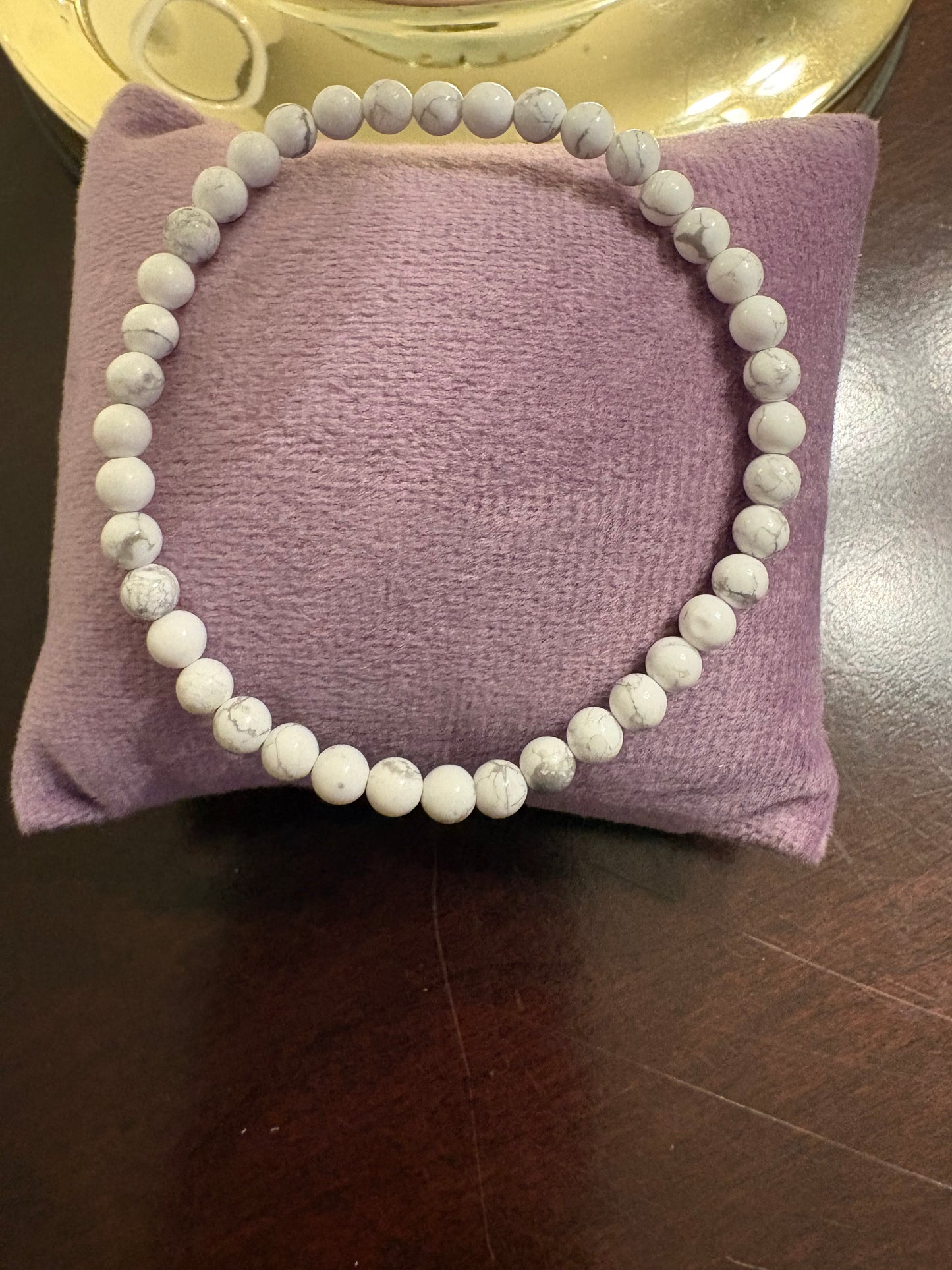 Howlite Bracelet, 4mm
