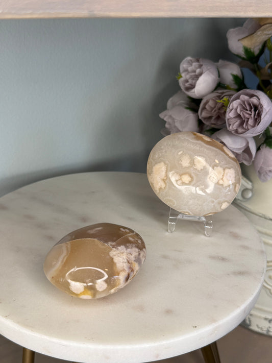 Flower Agate Palm Stone