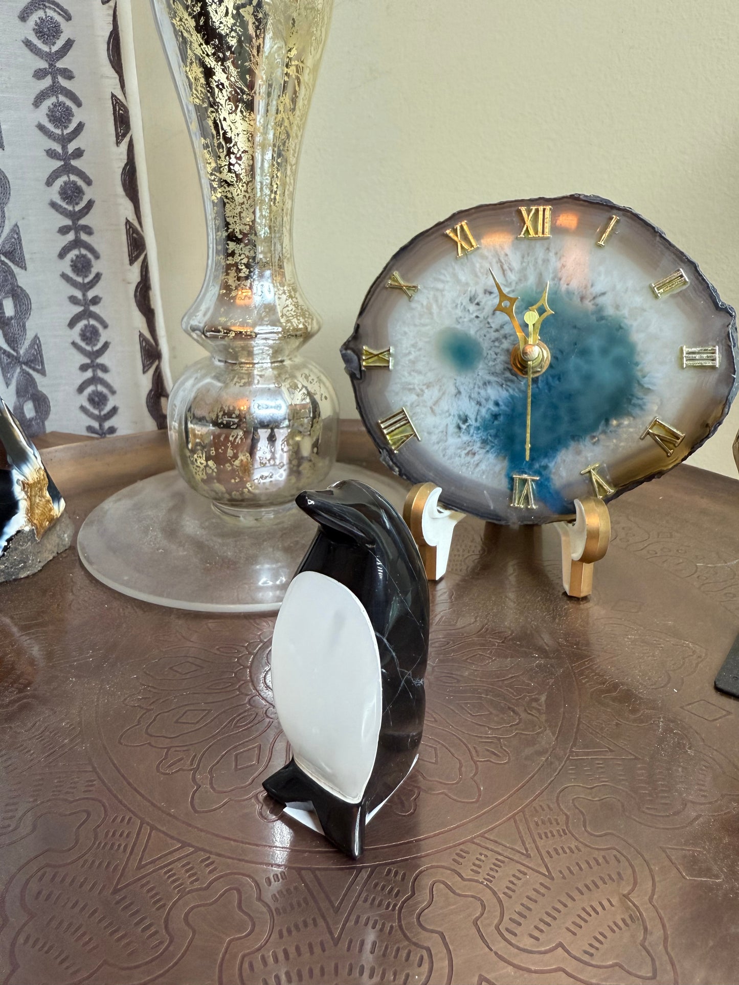 Aragonite Penguin